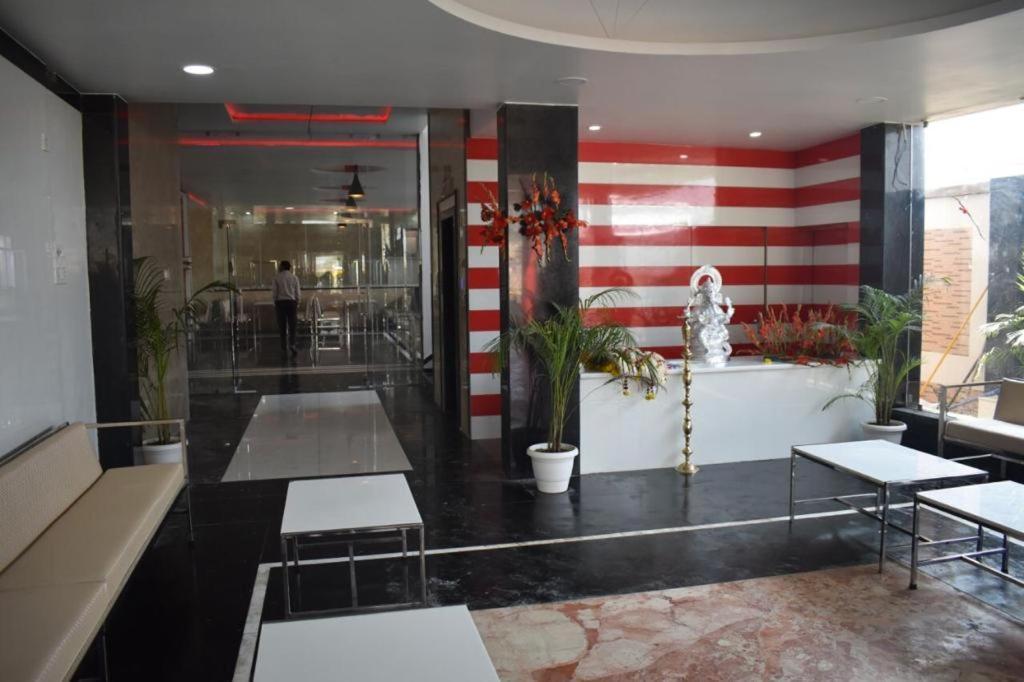 Hotel Royal Country Club Varanasi Exterior foto